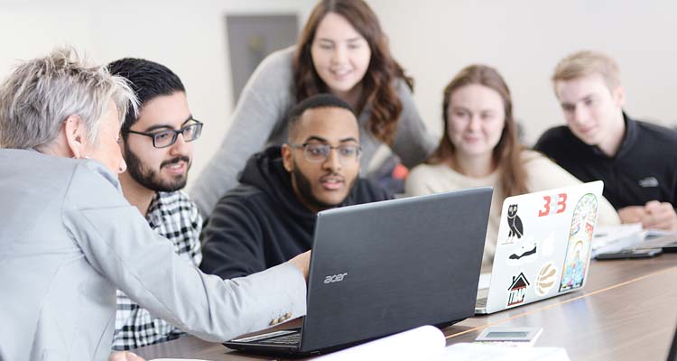 Discover Financial Aid Options